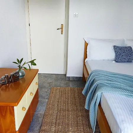 Ulyana - Front Seaview, First Line, Fireplace Apartment *