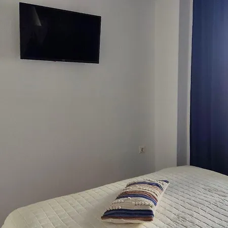 Ulyana - Front Seaview, First Line, Fireplace Apartment Toroni