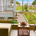 Ulyana - Front Seaview, First Line, Fireplace דירה