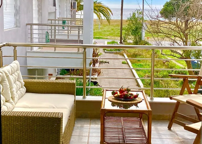 Ulyana - Front Seaview, First Line, Fireplace شقة
